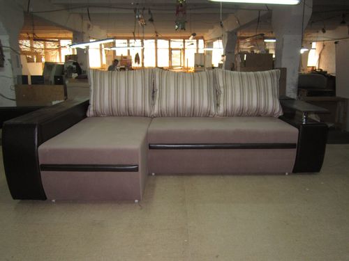 Розкладний кутовий диван МВС Мустанг єврокнижка (Amore 057 / Magnolia 10201 / Gerra Dark Brown)