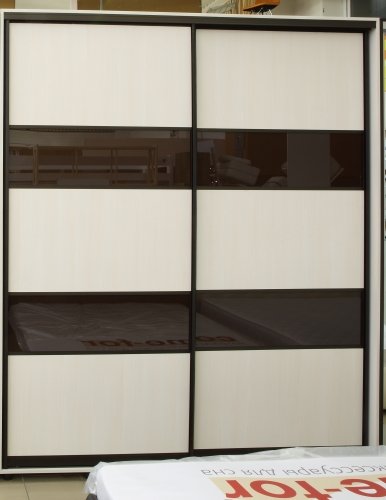 Wardrobe MFR №14 (EAF milky oak, C200 Wenge doors chipboard + dyed glass)